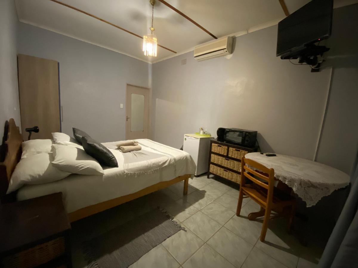El-Kole Bed And Breakfast Цумеб Екстериор снимка